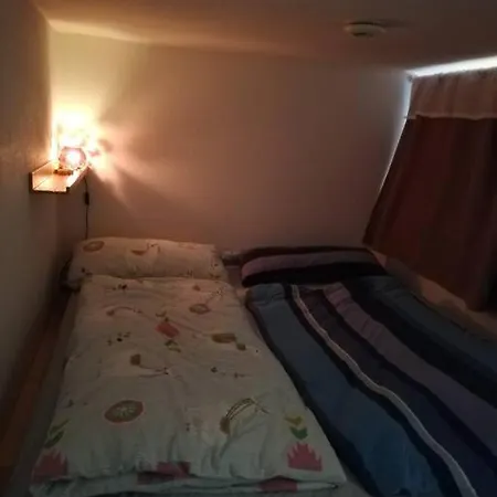 Gemuetliche Kuenstlerwohnung Daire *